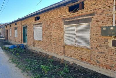 Vand casa in Comuna Domasnea - 3