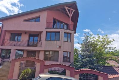 Casă cu 10 camere cu Canalizare în Bunloc