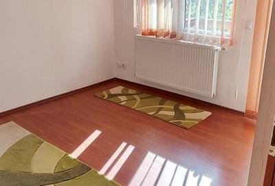 Casă cu 4 camere cu Teren 1350 Mp în Central - 2