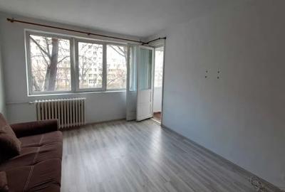 Apartament cu 2 camere semidecomandat, mobilat în Colentina