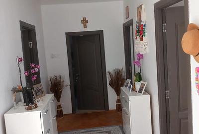 Casa cu etaj ?i gradina - 5