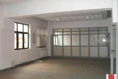 Birou, de 4,600 mp, în Ultracentral - 15