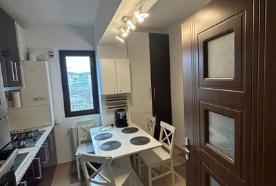 Apartament cu 4 camere decomandat în Central - 2