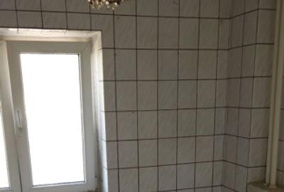 Apartament cu 3 camere decomandat, mobilat în Națiunile Unite