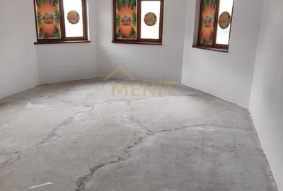 Casă cu 4 camere cu Teren 1200 Mp în Central - 7