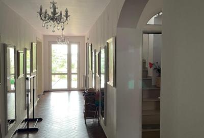 Casa deosebita P+E+M  Central-Biserica - 14