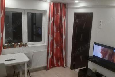 Garsonieră decomandată în Central - 7