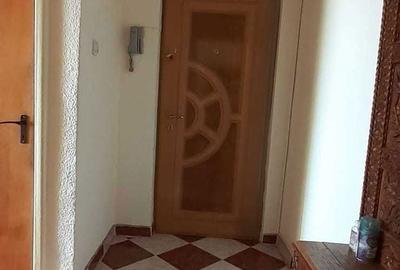 Apartament cu 3 camere semidecomandat în Central - 6