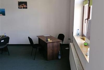 Birou, de 45 mp, în Central - 2