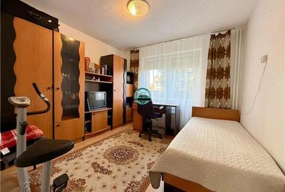 Apartament cu 3 camere de vanzare, parter inalt, in 7 Noiembrie - 4
