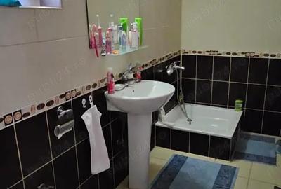 Casă cu 1 camere cu Teren 400 Mp în Central - 1