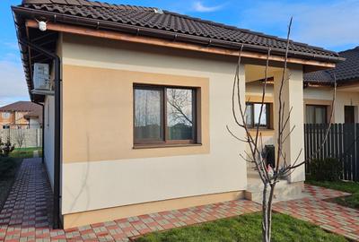 Duplex cu 3 camere cu Canalizare în Moșnița Nouă - 2