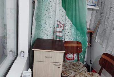 Garsonieră semidecomandată în Micro 19 - 2