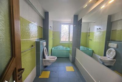 Apartament cu 3 camere decomandat în Central - 3