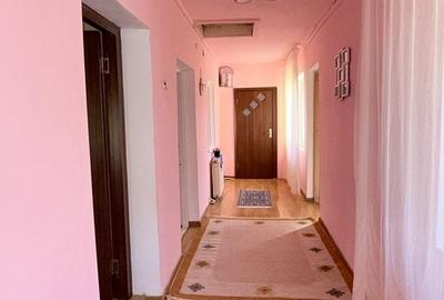 Casă cu 4 camere cu Teren 1668 Mp în Bujoreni - 13