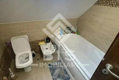 Apartament cu 4 camere decomandat în Calea Moldovei - 3