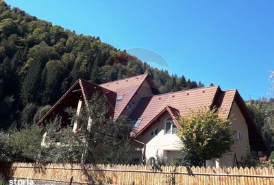 Casă cu 4 camere în Central - 1