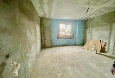 Casă cu Teren 1356 Mp în Jebel - 1