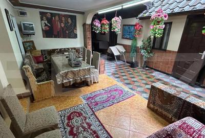 Spațiu comercial, de 300 mp, în Central - 13