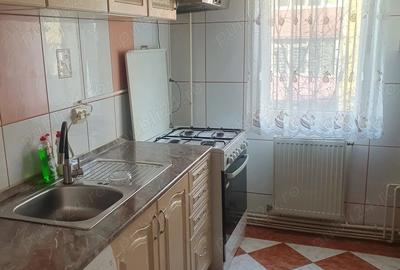 Se vinde apartament 3 camere. - 2