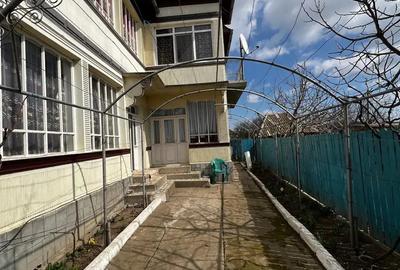 Casa cu etaj si gradina generoasa in Jurilovca - ideala pentru renovare sau investitie turistica - 3