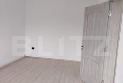 Casa de vanzare, cu 6 camere, 288 mp, zona Voinesti - 18