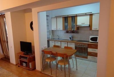 Apartament cu 2 camere semidecomandat, mobilat în Mărăști