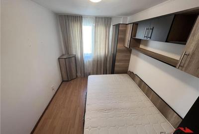 Apartament cu 3 camere decomandat, mobilat în Sud - 3
