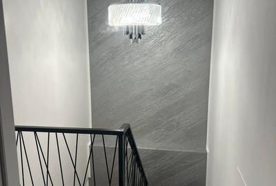 Casă cu 5 camere cu Teren 210 Mp în Odăi - 1