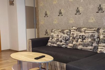 Apartament cu 2 camere semidecomandat în P-ța Victoriei