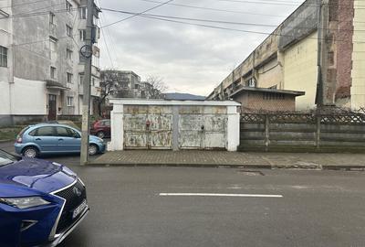 Spațiu comercial, de 50 mp, în Central - 3