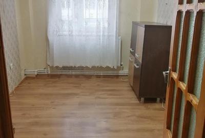 Apartament cu 4 camere decomandat în Viziru 3 - 10