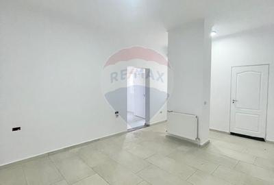 Casa / Spatiu comercial cu 6 camere de inchiriat in zona centrala Casa / Spatiu comercial cu 6 camere de inchiriat in zona centrala - 18