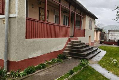 Casă cu 4 camere în Exterior Vest - 2