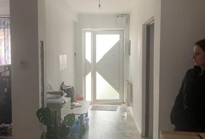 Casă cu 6 camere cu Canalizare în Ultracentral - 3