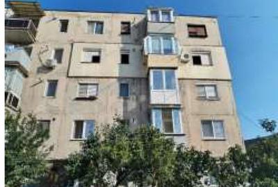Apartament cu 3 camere decomandat în Central - 1