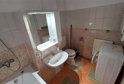 Garsonieră decomandată, mobilată în Între Lacuri - 6