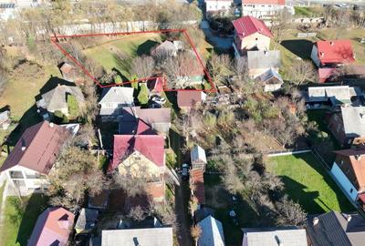 Casa de lemn, cu teren in Bor?a - 12