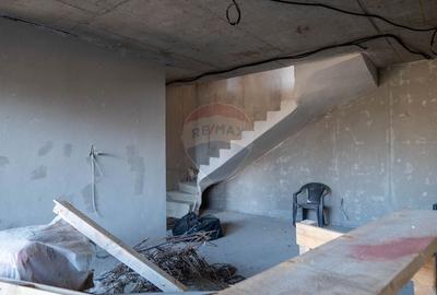 Casă individuală cu 6 camere cu Teren 246 Mp în Central - 14