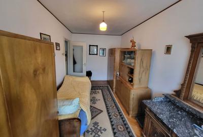 Apartament cu 3 camere decomandat în Independenței - 1