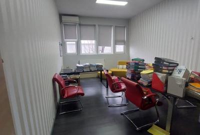 Delfinariu, spatiu 289 mp., ideal birouri/sali de curs etc., parcare - 8