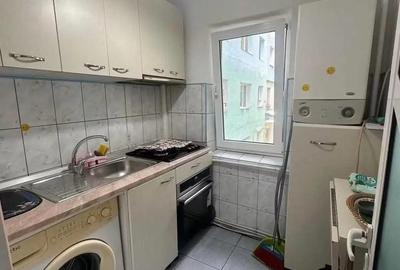 De vanzare apartament cu 3 camere, la etajul 1, mobilat 38.000e - 5