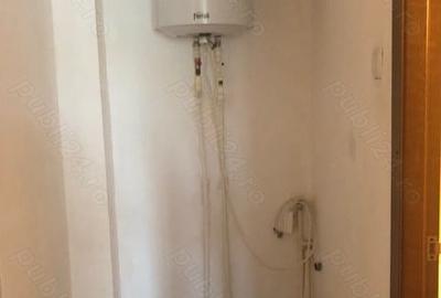 Apartament cu 3 camere semidecomandat în Turceni - 1