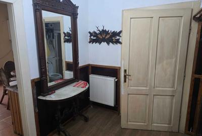 Casă cu 2 camere în Central