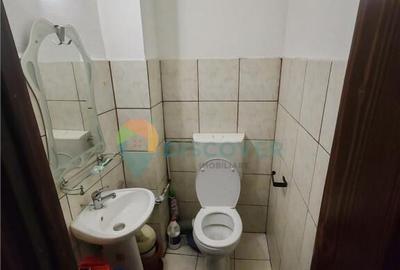 Zona Mioritei , 3 camere decomandate , 82500 Euro - 9