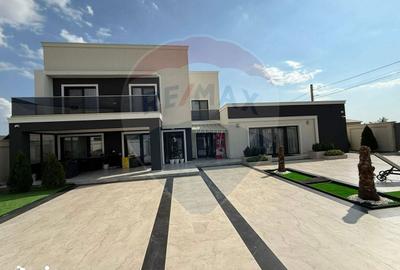 Casă cu 6 camere cu Teren 560 Mp în Malu Mare - 18