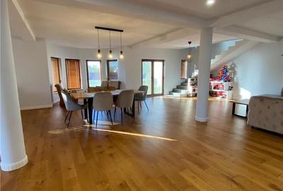 Casă cu 6 camere cu Teren 923 Mp în Târnova - 9