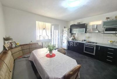 Casă cu Teren 1000 Mp în Central