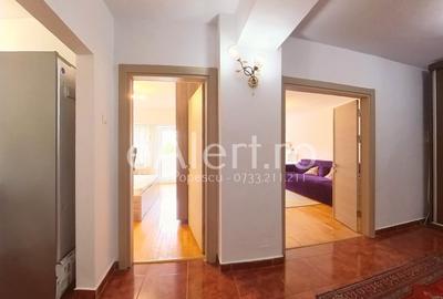 Bd. Unirii 70 (bloc Zepter), chirie 2 camere, decomandat, 2/10! Bd. Unirii 70 (bloc Zepter), chirie 2 camere, decomandat, 2/10! - 8