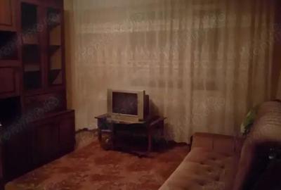 Garsonieră decomandată în Tei